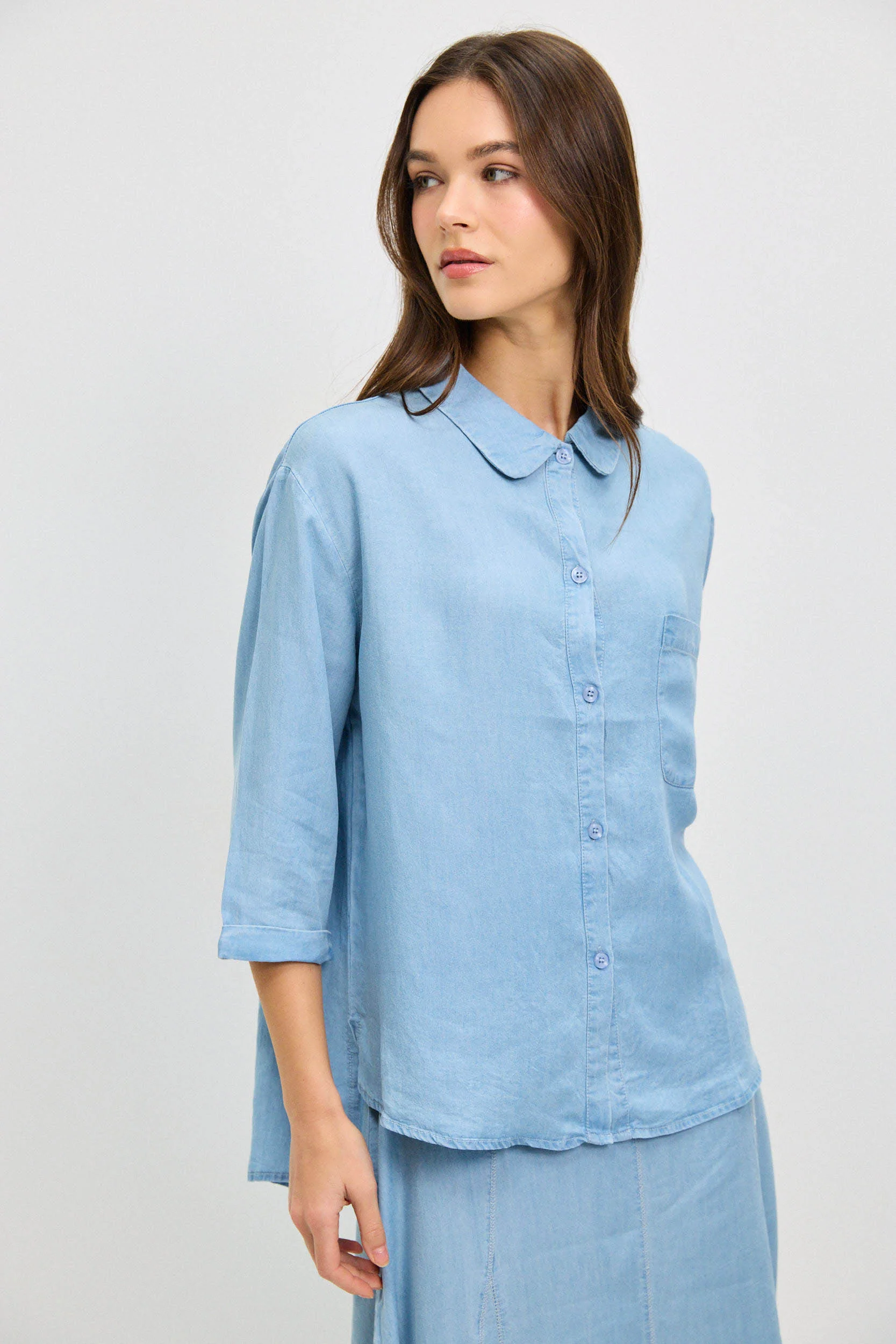 חולצה מכופתרת טנסל גינס LIGHT DENIM - Image 3