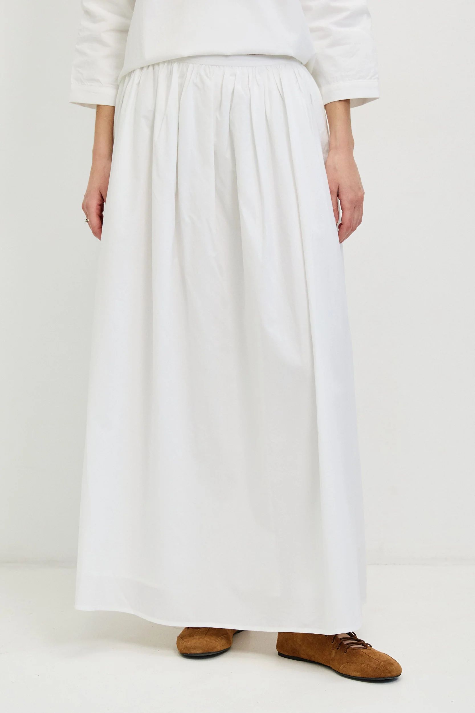 חצאית עם קפלונים במותן WHITE - Image 4