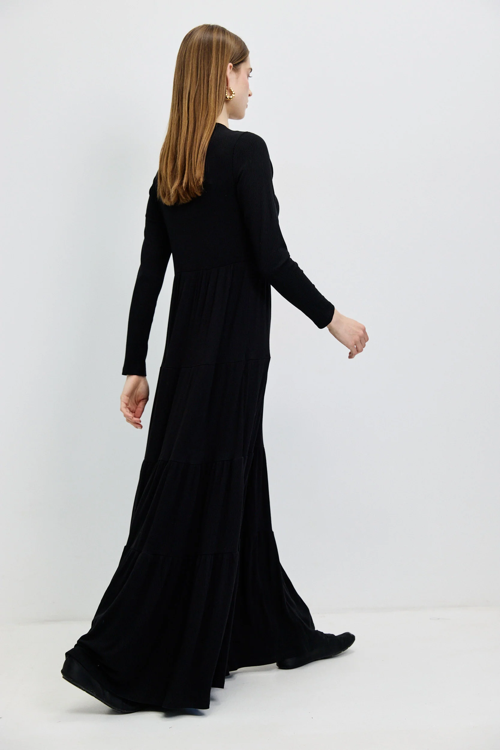 שמלה שחורה ריבס קומות BLACK - Image 7