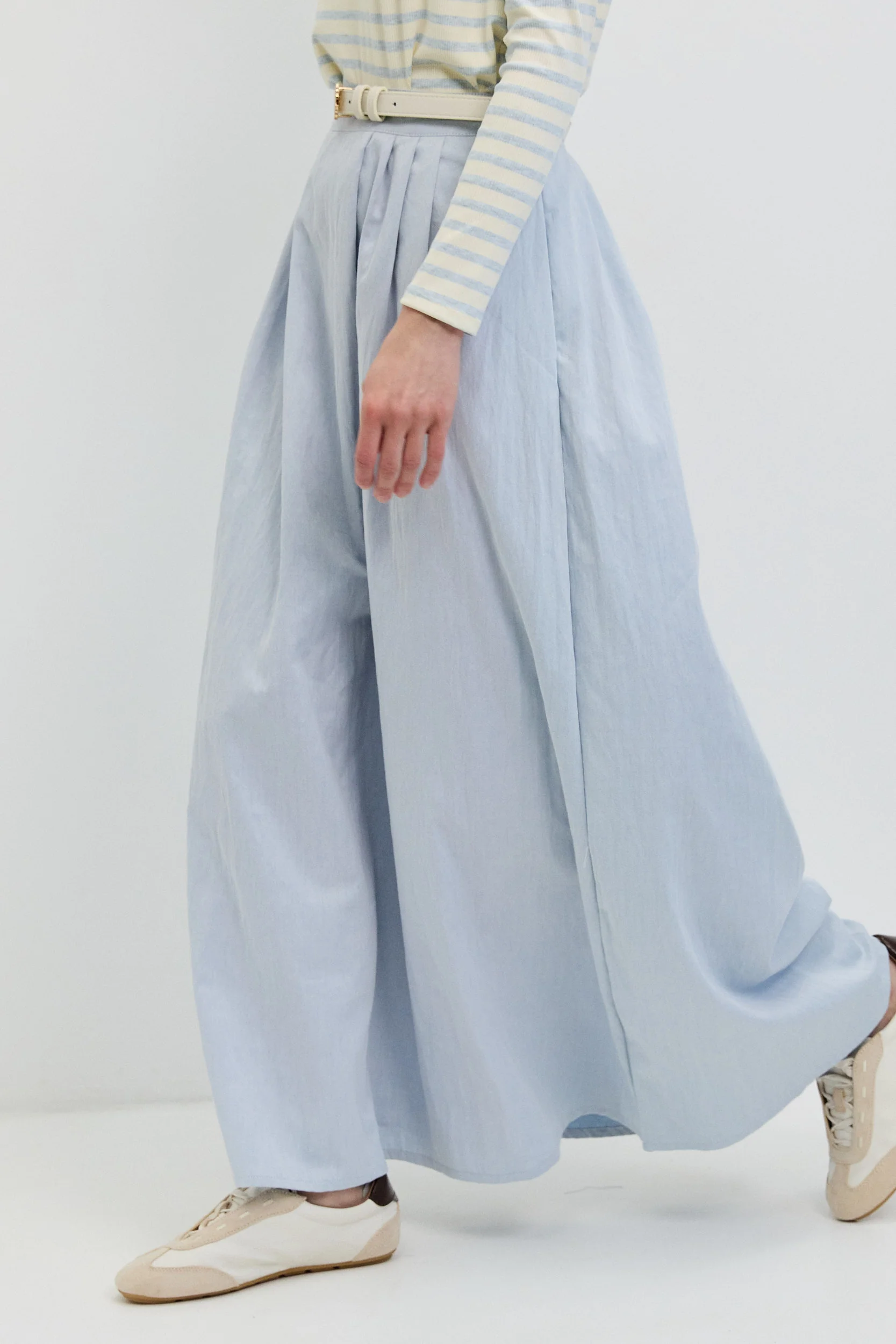 חצאית קפלים מתרחבת LIGHT DENIM - Image 4